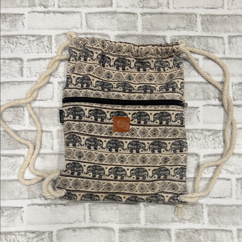 T-Bags Black and Cream Elephant Backpack